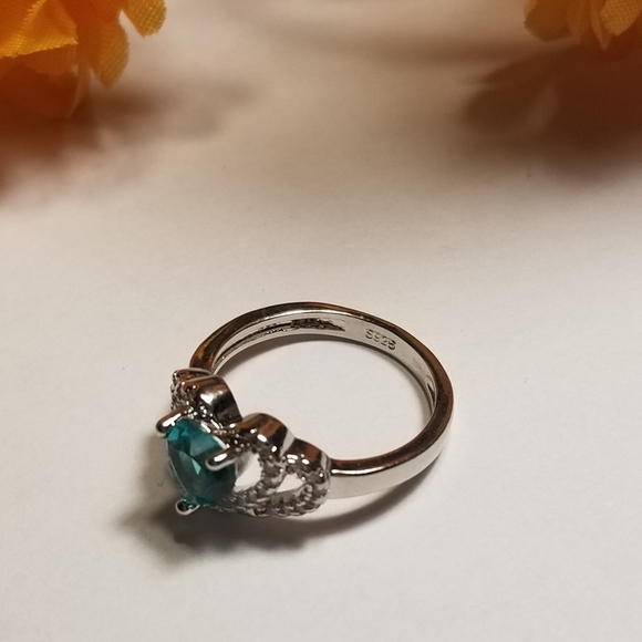 Pretty 925 Green Zircon Ring - Picture 6 of 8